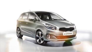 nov kia carens