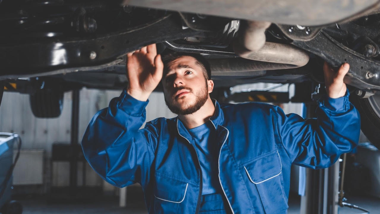 Servisní Modul Na Dálku Pozná, Kdy Musí Auto Do Servisu - Flotila